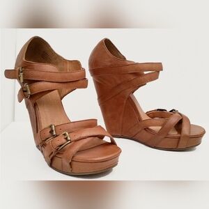 ZIGI GIRL Brown wedge strappy heels (SZ. 8.5) FALL 2024